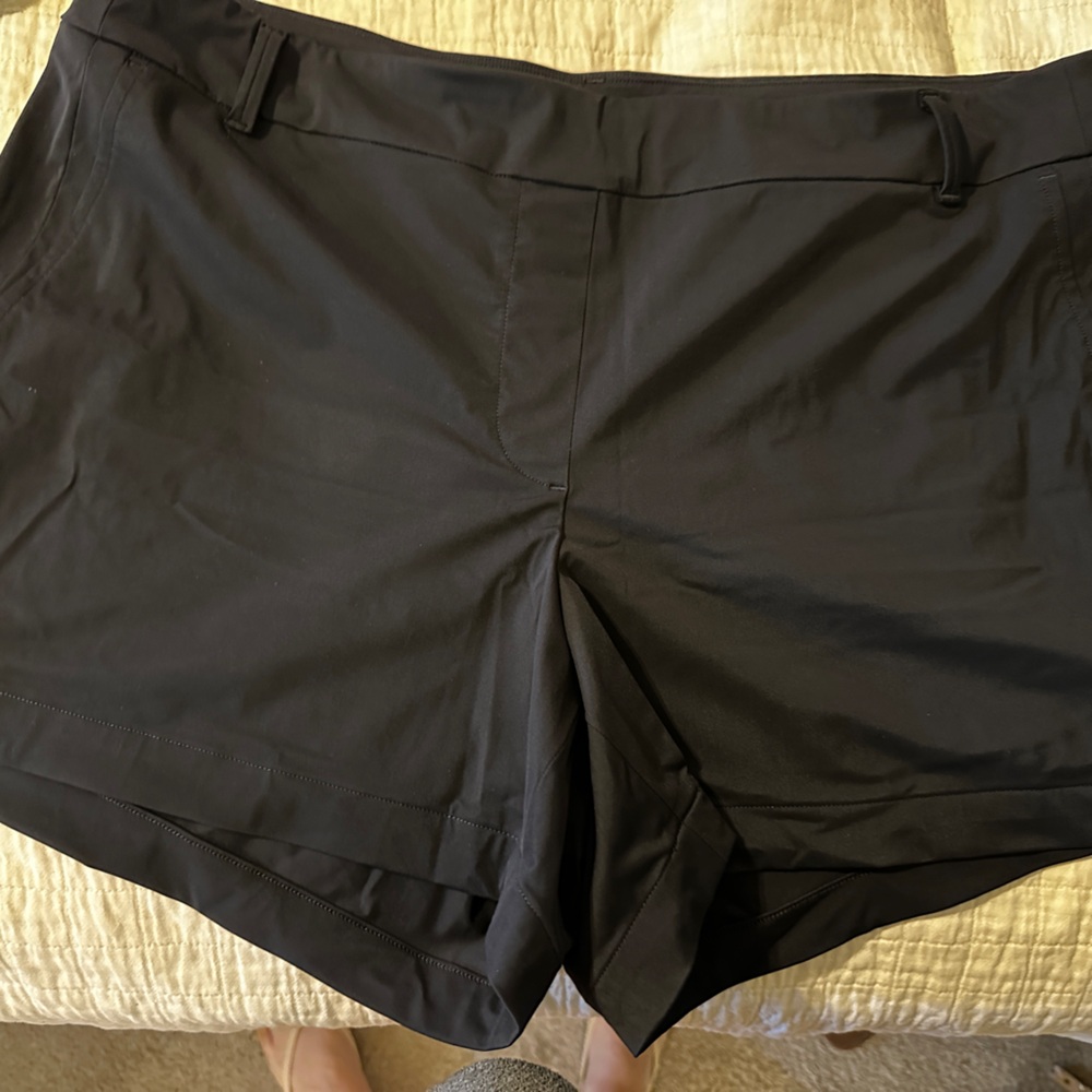 Spanx Sunshine shorts 4”